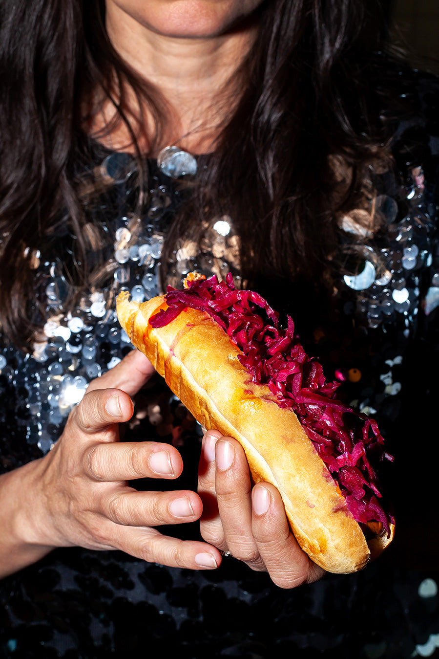 Hot Dog mit rotem Sauerkraut